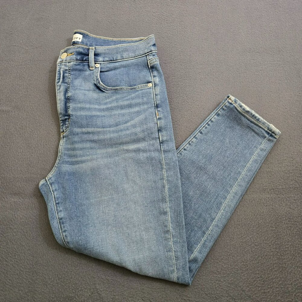 LOFT Women 12/31P High Rise Light Wash Distressed Skinny Jeans